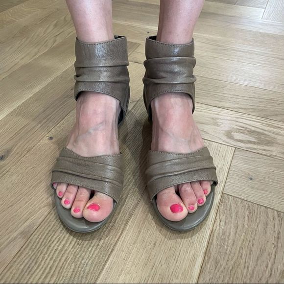 LOCALE open toe leather shoes - Picture 1 of 7